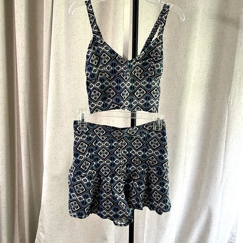 Hollister 2 piece shorts and top set